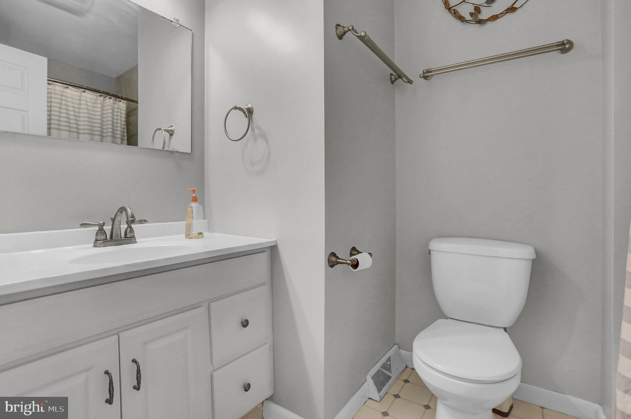 2210 Greenbriar Road York, PA 17404 - Photo 33 of 41 Gallery Image 33