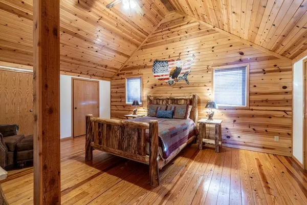 $875,000 | 680 Ln 150H Hamilton Lake, Hamilton, IN 46742