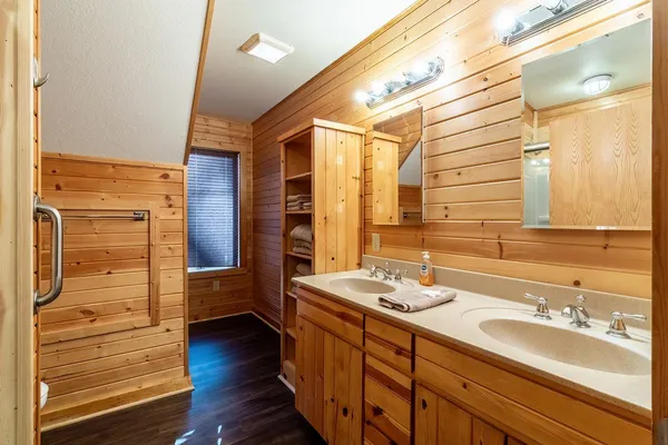 $875,000 | 680 Ln 150H Hamilton Lake, Hamilton, IN 46742