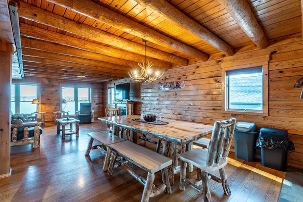 $875,000 | 680 Ln 150H Hamilton Lake, Hamilton, IN 46742