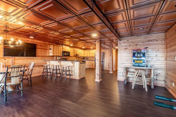 $875,000 | 680 Ln 150H Hamilton Lake, Hamilton, IN 46742