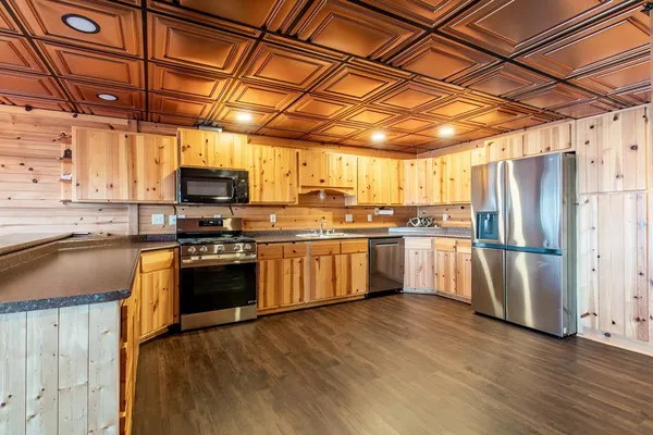 $875,000 | 680 Ln 150H Hamilton Lake, Hamilton, IN 46742