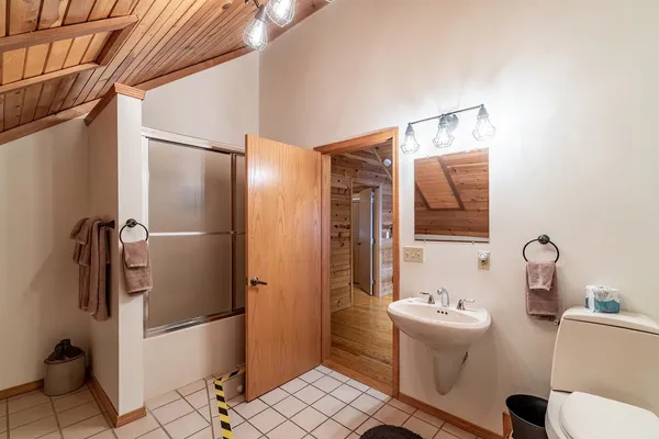 $875,000 | 680 Ln 150H Hamilton Lake, Hamilton, IN 46742