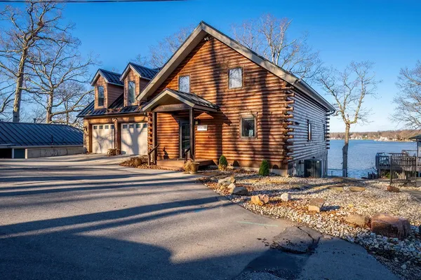 $875,000 | 680 Ln 150H Hamilton Lake, Hamilton, IN 46742