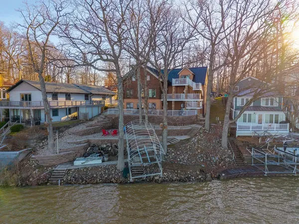 $875,000 | 680 Ln 150H Hamilton Lake, Hamilton, IN 46742