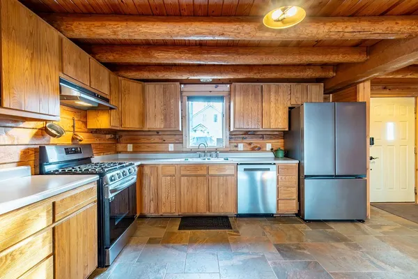 $875,000 | 680 Ln 150H Hamilton Lake, Hamilton, IN 46742