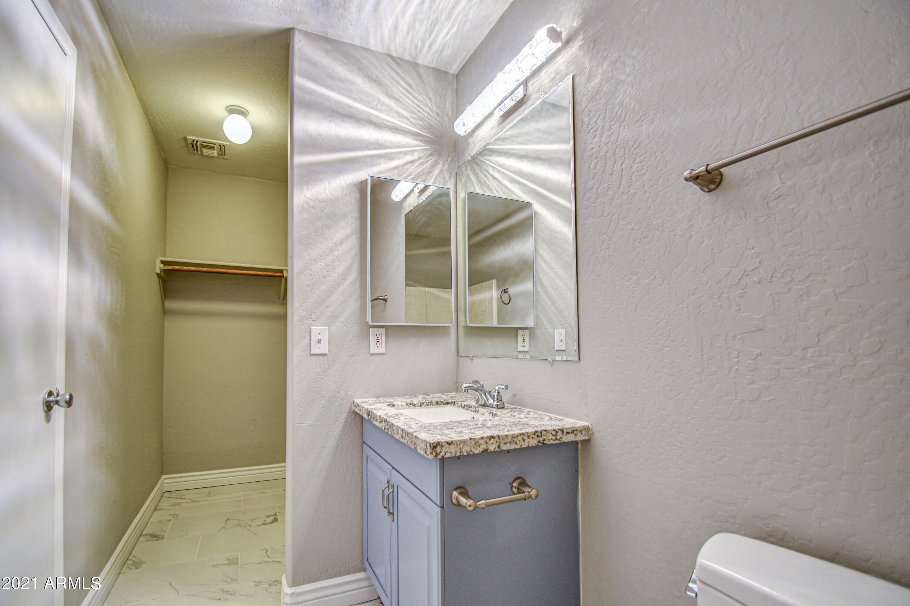 2929 West Monte Vista Road Phoenix, AZ 85009 - Photo 11 of 18 Monte