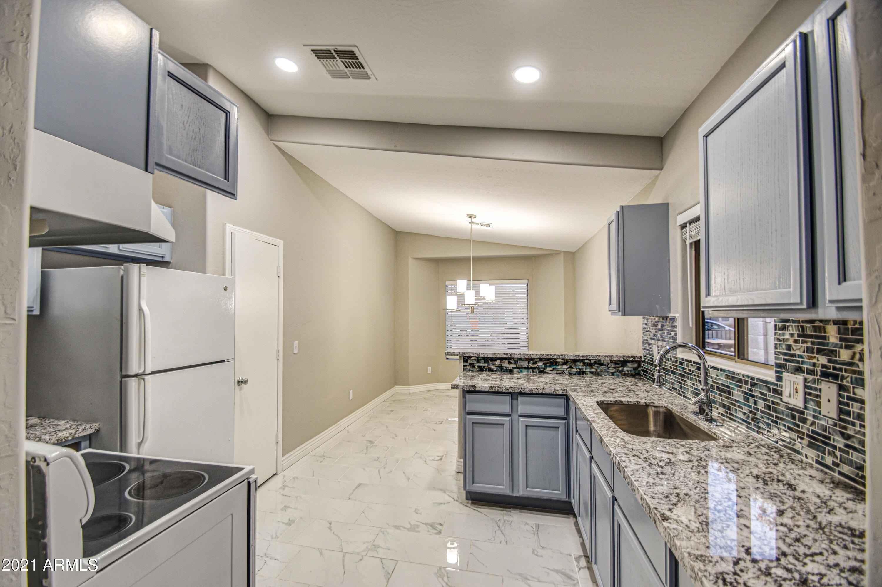 2929 West Monte Vista Road Phoenix, AZ 85009 - Photo 3 of 18 Monte