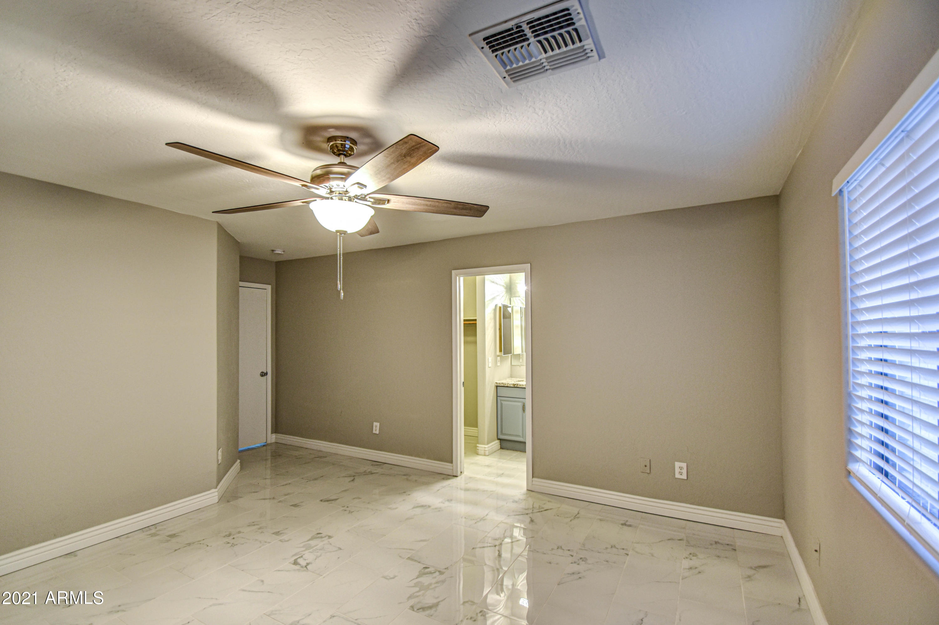 2929 West Monte Vista Road Phoenix, AZ 85009 - Photo 9 of 18 Monte