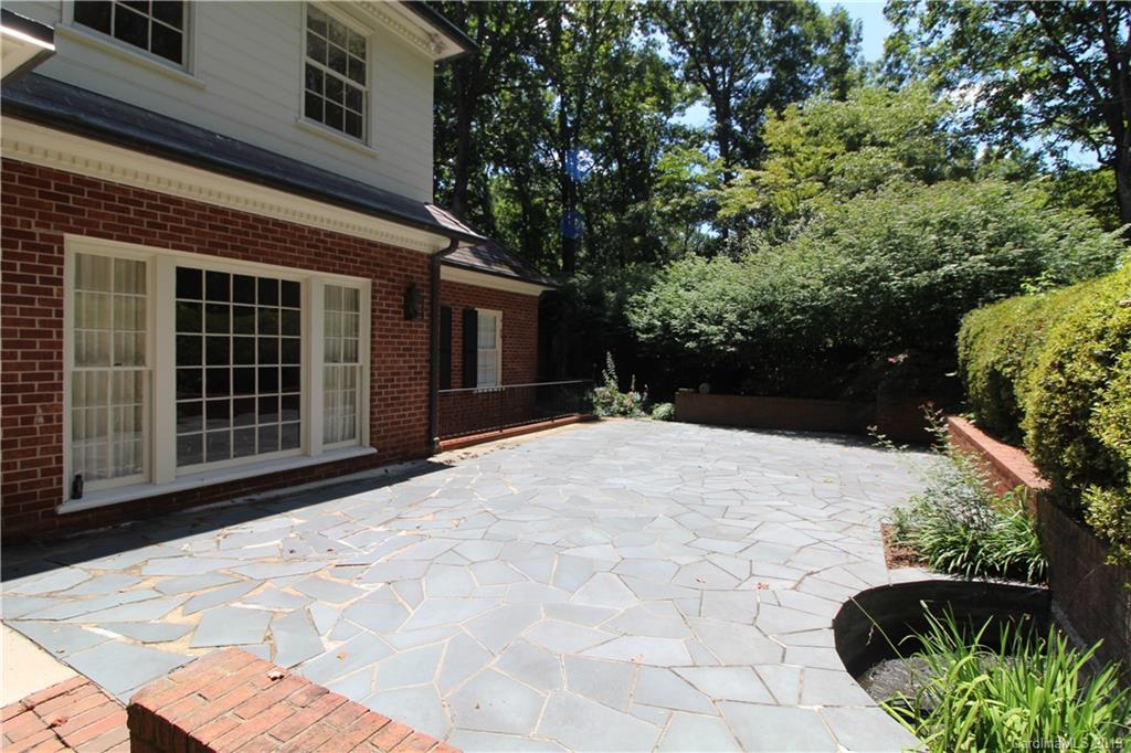 312 Valley Stream Road Statesville, NC 28677 - Photo 8 of 45 Gallery Image 8