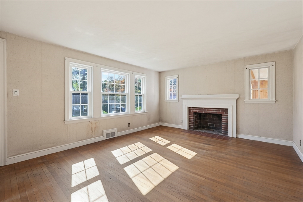 2 Perham Street Bedford, MA 01730 - Photo 8 of 39 Gallery Image 8