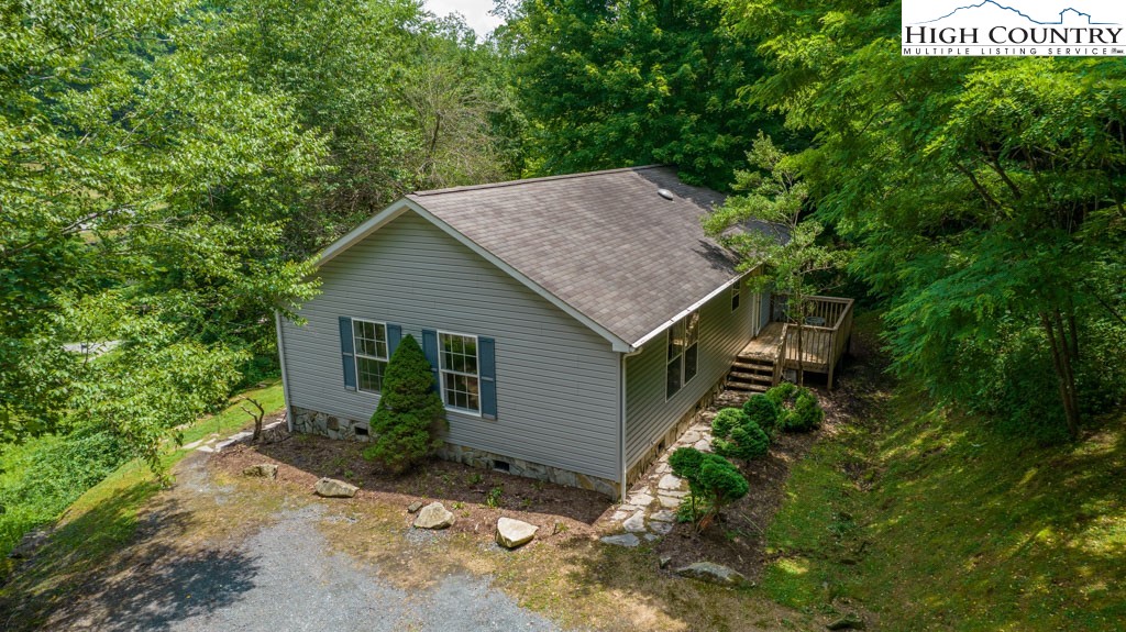 1325 Laurel Branch Road Vilas, NC 28692 - Photo 7 of 37 Gallery Image 7