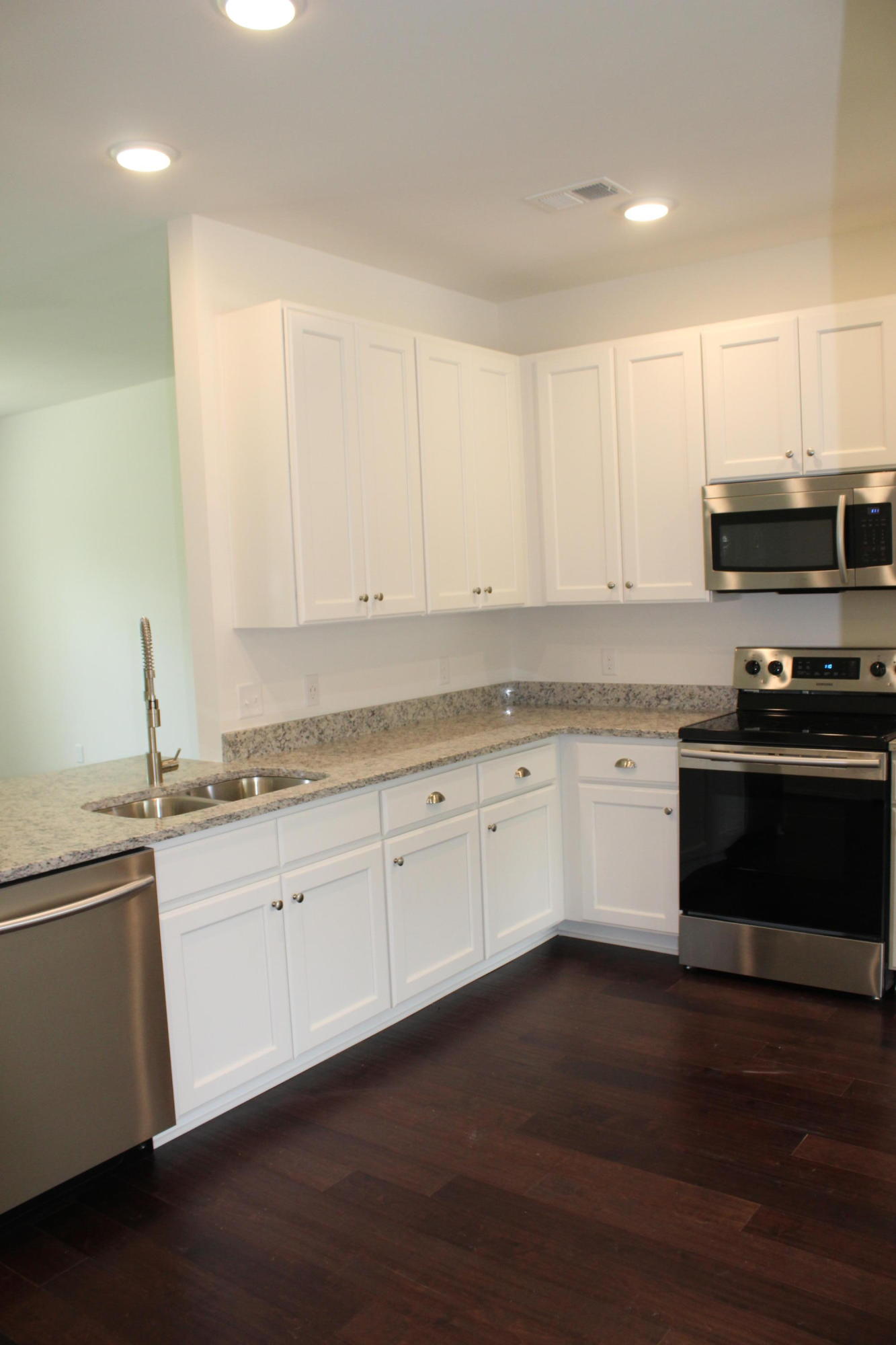 201 Woodward Road, Unit 116 Goose Creek, SC 29445 - Photo 6 of 18 IMG_3981