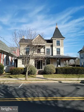 $2,300 | 70 South Main Street, Unit 2, Yardley, PA 19067