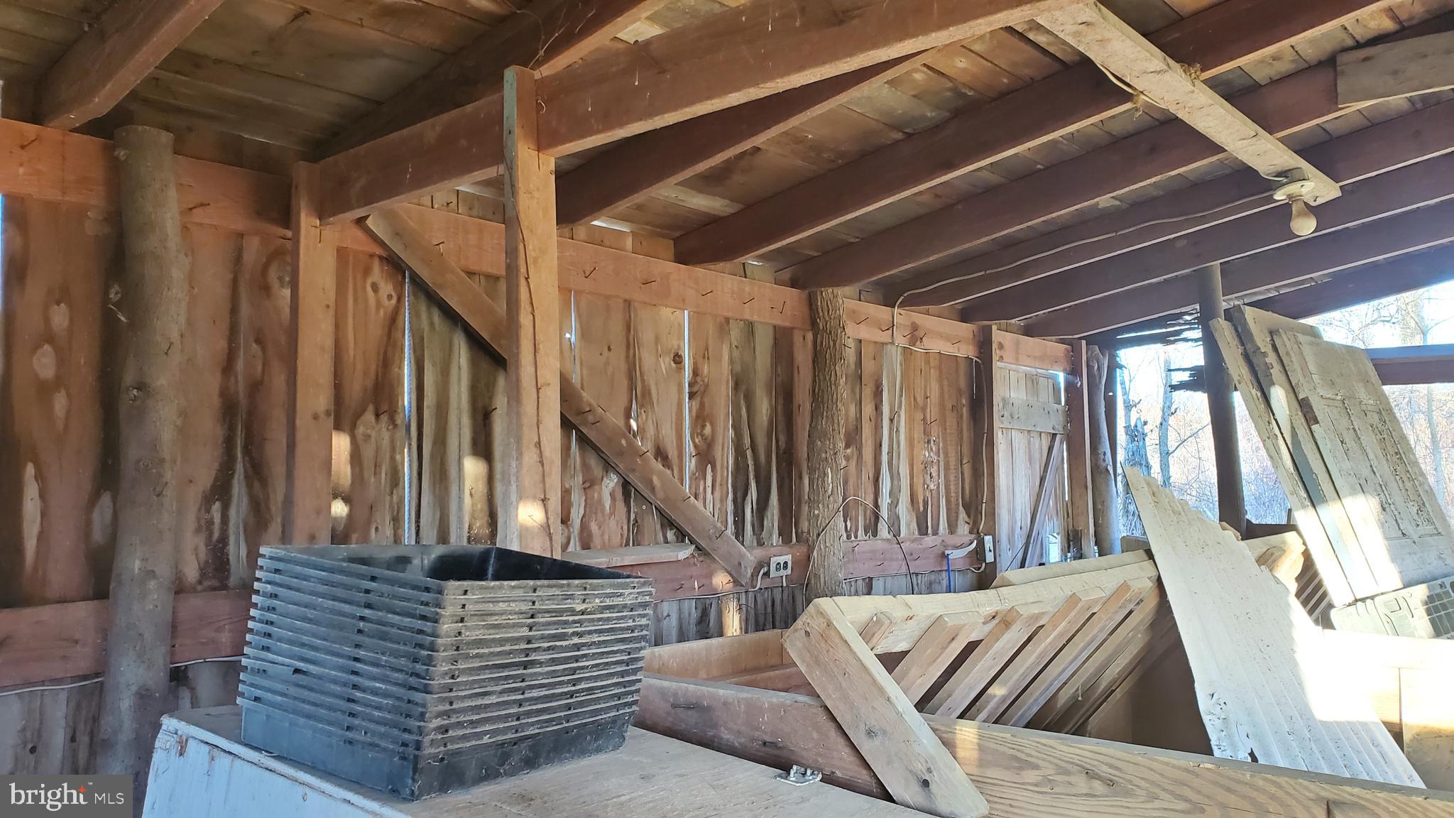 1700 Kimble Road Berryville, VA 22611 - Photo 34 of 74 OLD RUN IN SHED