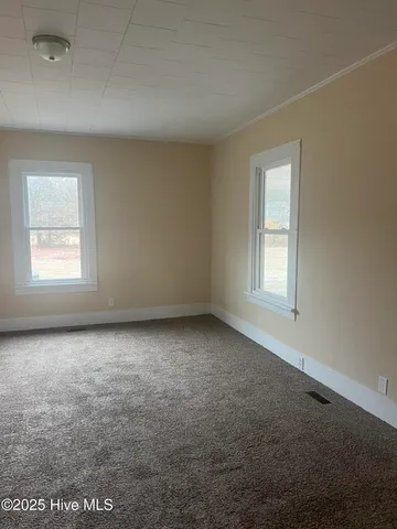 $1,000 | 1319 East 14th Street, Greenville, NC 27858