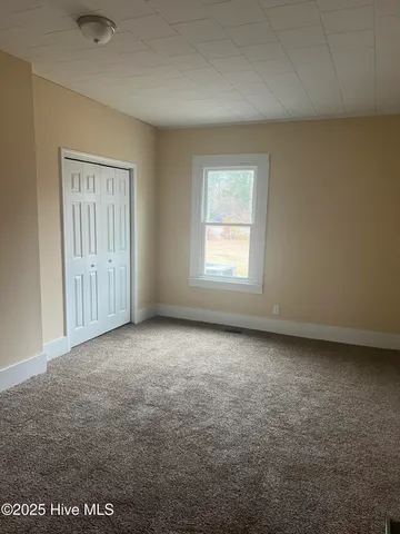 $1,000 | 1319 East 14th Street, Greenville, NC 27858