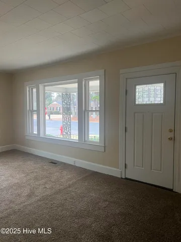 $1,000 | 1319 East 14th Street, Greenville, NC 27858