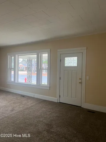 $1,000 | 1319 East 14th Street, Greenville, NC 27858