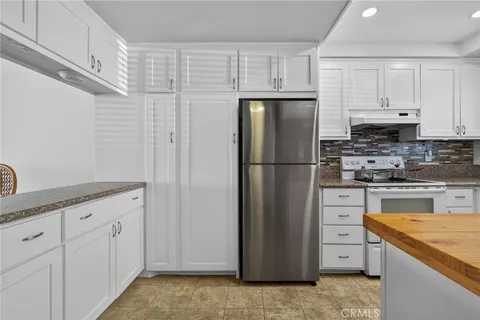 $1,095,000 | 1086 Buckingham Lane, Newport Beach, CA 92660
