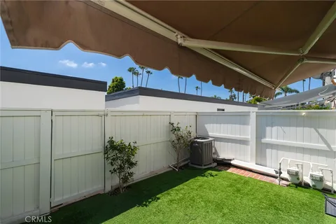 $1,095,000 | 1086 Buckingham Lane, Newport Beach, CA 92660