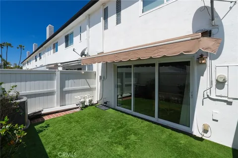 $1,095,000 | 1086 Buckingham Lane, Newport Beach, CA 92660