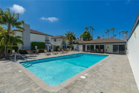 $1,095,000 | 1086 Buckingham Lane, Newport Beach, CA 92660