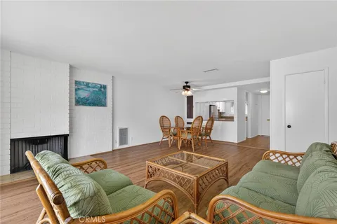 $1,095,000 | 1086 Buckingham Lane, Newport Beach, CA 92660