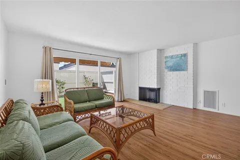 $1,095,000 | 1086 Buckingham Lane, Newport Beach, CA 92660