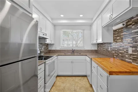 $1,095,000 | 1086 Buckingham Lane, Newport Beach, CA 92660