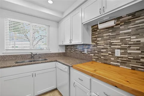 $1,095,000 | 1086 Buckingham Lane, Newport Beach, CA 92660
