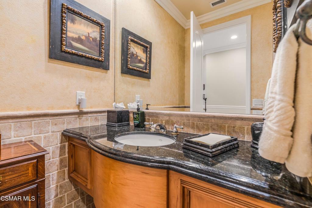 669 Noble Road Simi Valley, CA 93065 - Photo 28 of 71