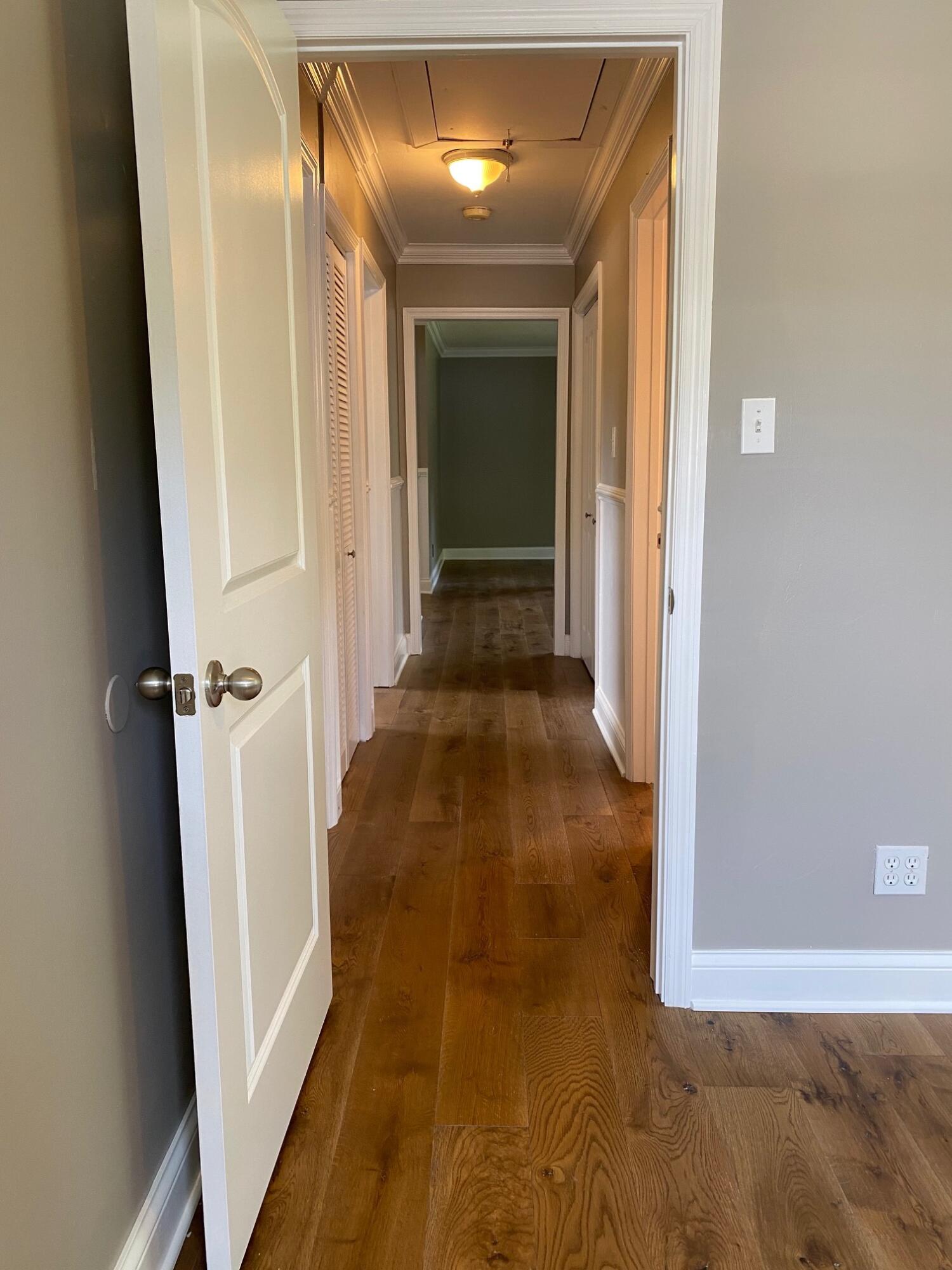 158 Athens Road Oak Ridge, TN 37830 - Photo 24 of 29 158 hallway