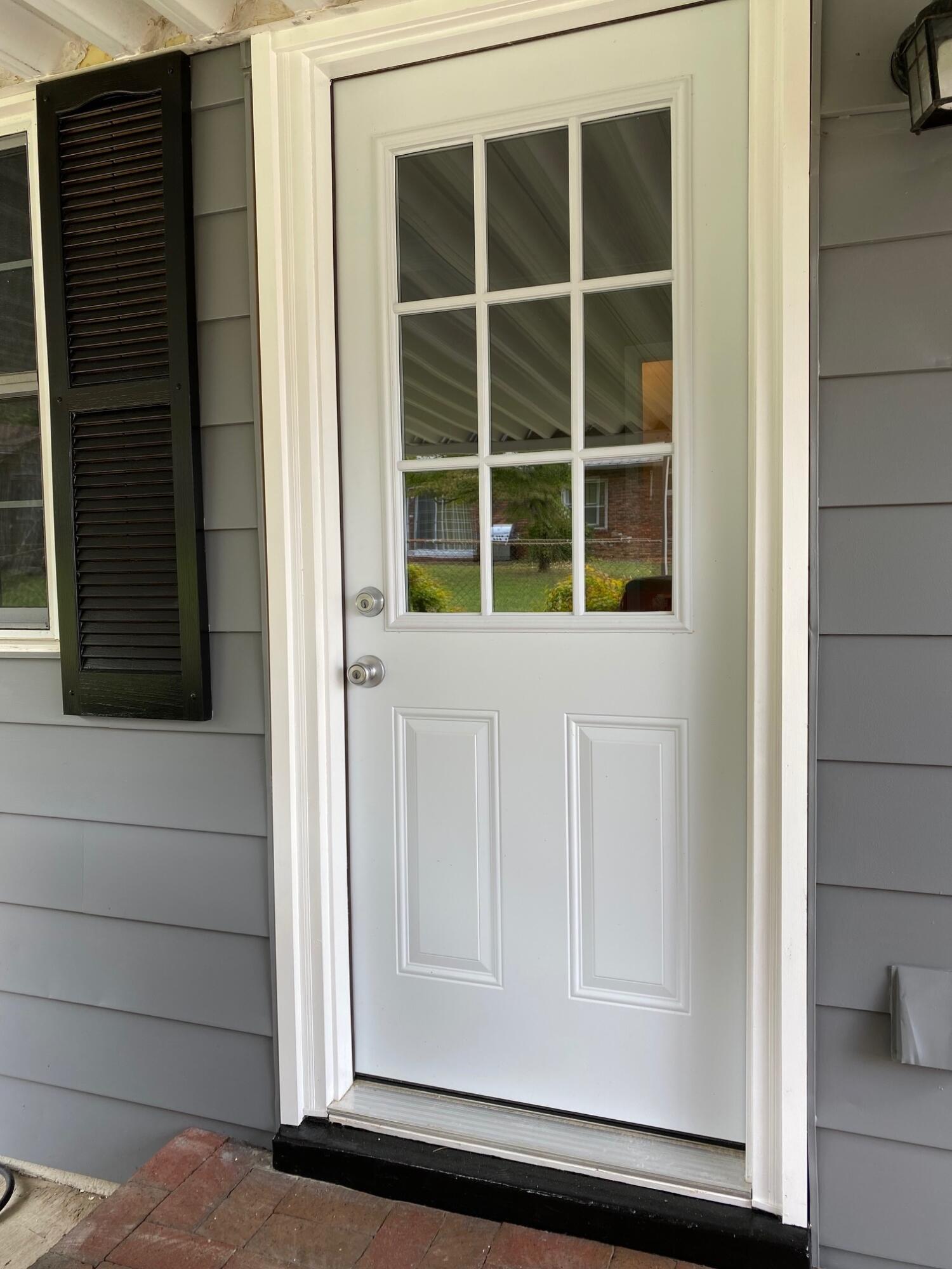 158 Athens Road Oak Ridge, TN 37830 - Photo 27 of 29 158 new back door