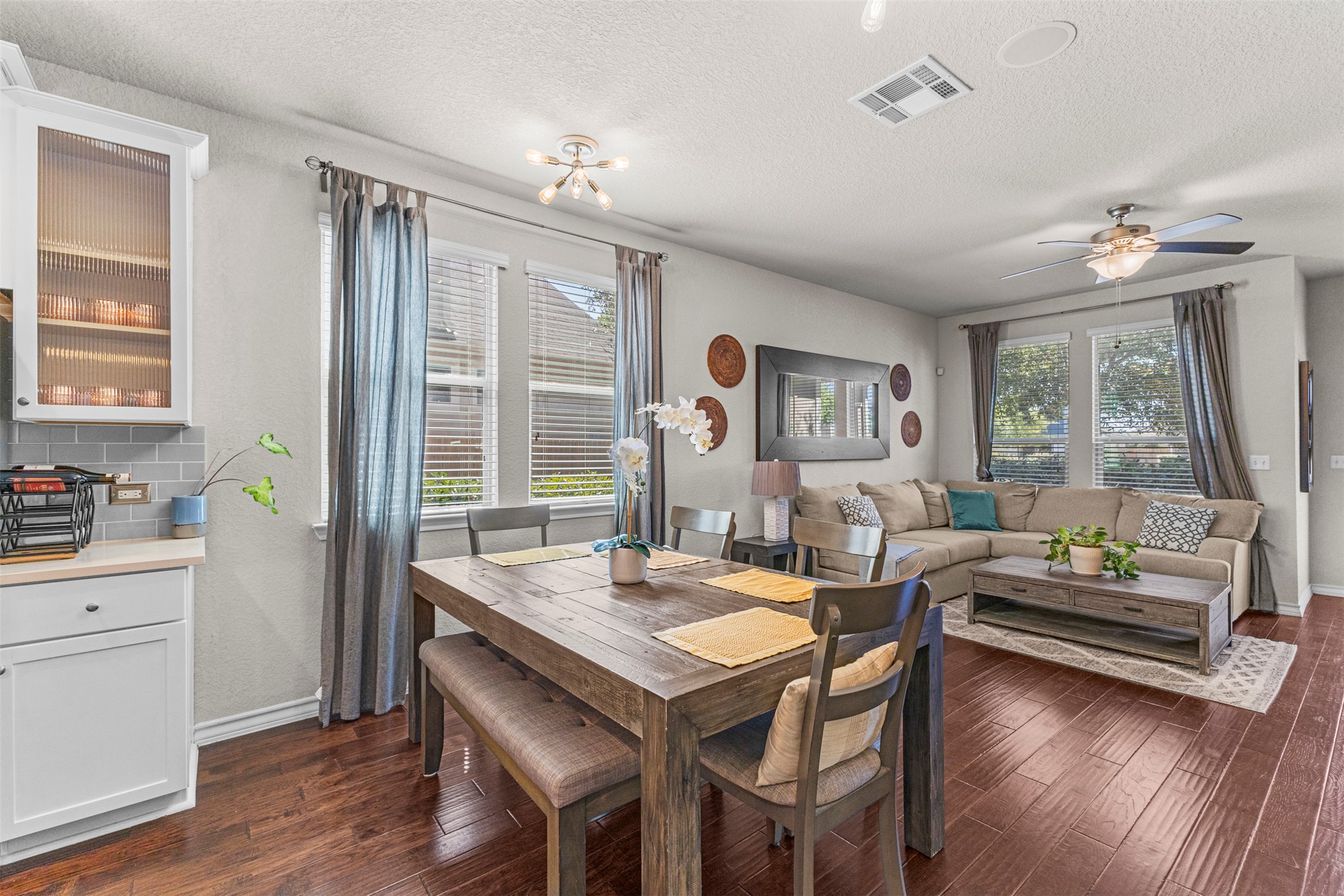 11702 Prado Ranch Boulevard Austin, TX 78725 - Photo 9 of 39 Gallery Image 9