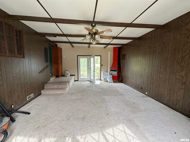 $120,000 | 605 West State Street, Buckner, IL 62819