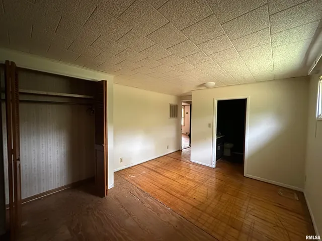 $120,000 | 605 West State Street, Buckner, IL 62819