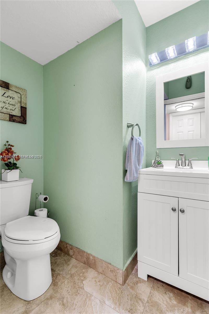 16453 Southwest 97th Street Miami, FL 33196 - Photo 15 of 32