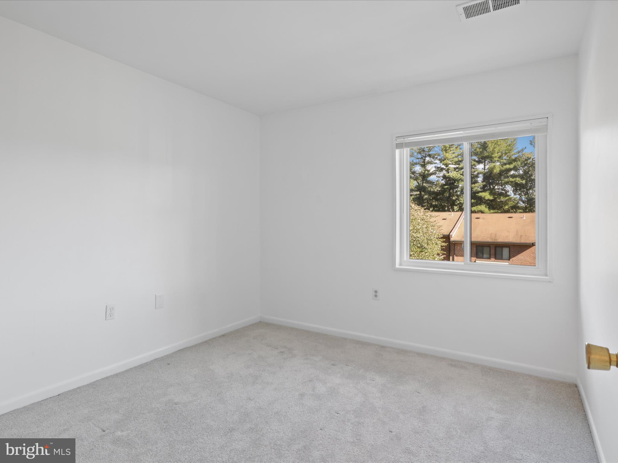 1407 Northgate Square, Unit 140731B Reston, VA 20190 - Photo 16 of 22 Gallery Image 16
