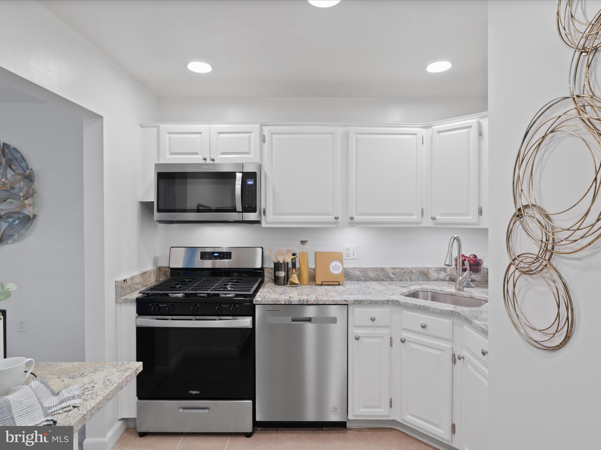 1407 Northgate Square, Unit 140731B Reston, VA 20190 - Photo 8 of 22 Gallery Image 8
