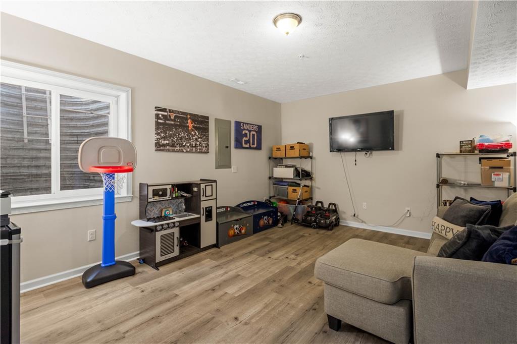 22 Truman Circle McKees Rocks, PA 15136 - Photo 27 of 32