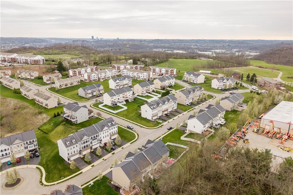 22 Truman Circle McKees Rocks, PA 15136 - Photo 30 of 32