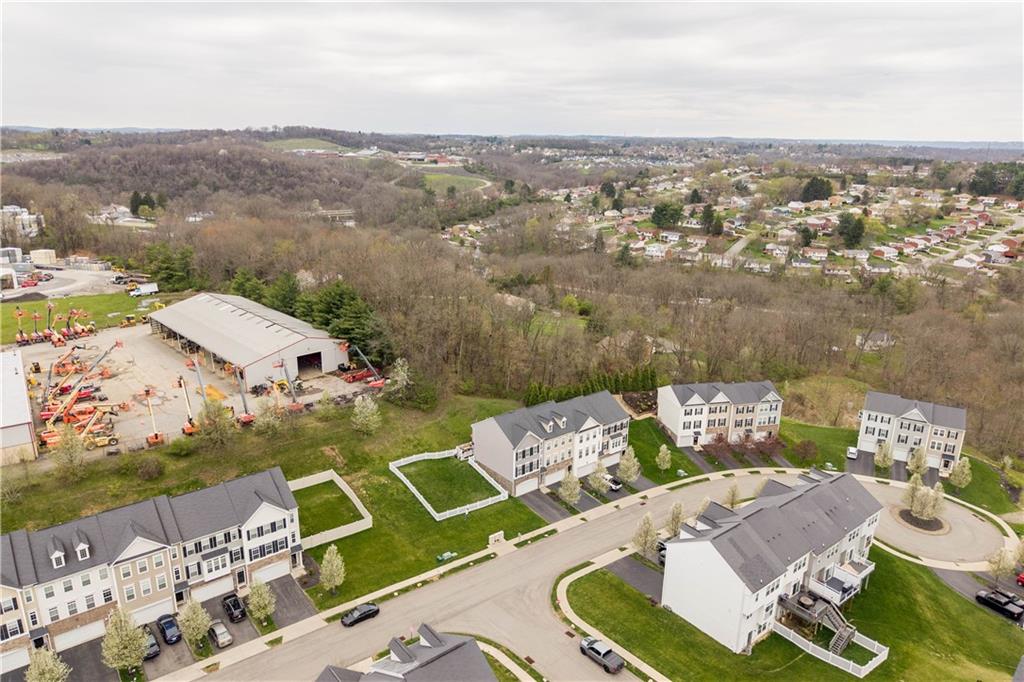 22 Truman Circle McKees Rocks, PA 15136 - Photo 31 of 32