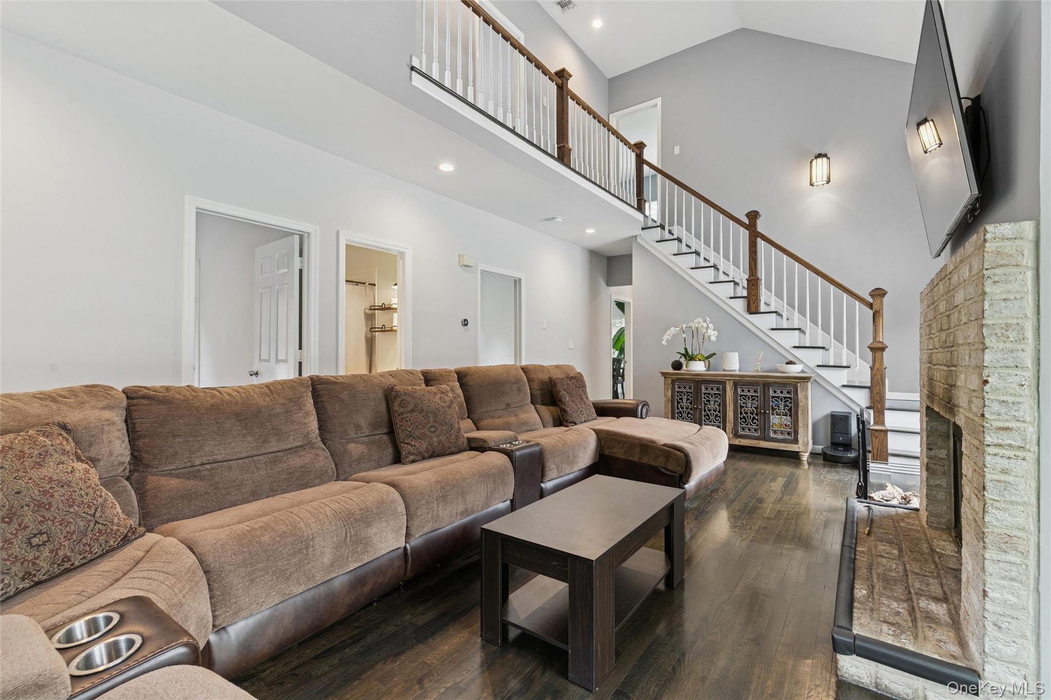 138 North Road Hampton Bays, NY 11946 - Photo 11 of 30