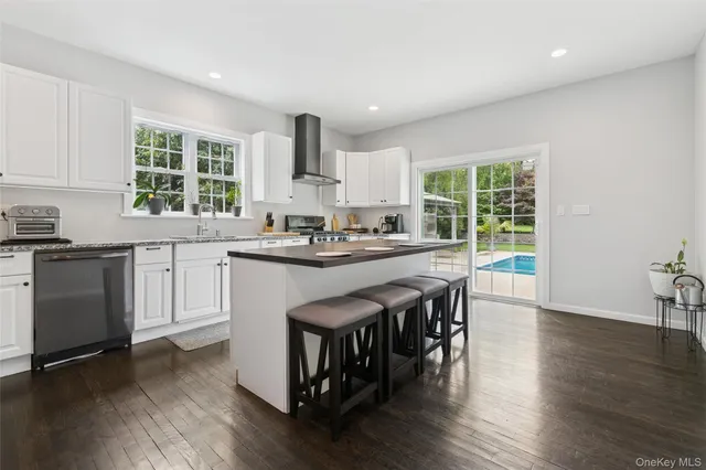 $95,000 | 138 North Road, Hampton Bays, NY 11946