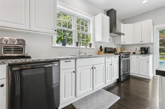 $95,000 | 138 North Road, Hampton Bays, NY 11946