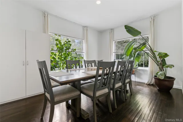 $95,000 | 138 North Road, Hampton Bays, NY 11946