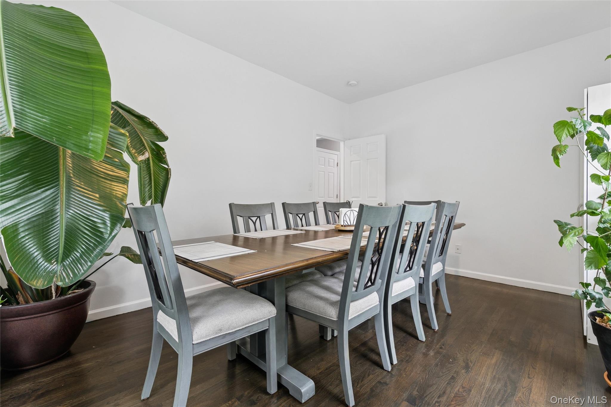 138 North Road Hampton Bays, NY 11946 - Photo 17 of 30