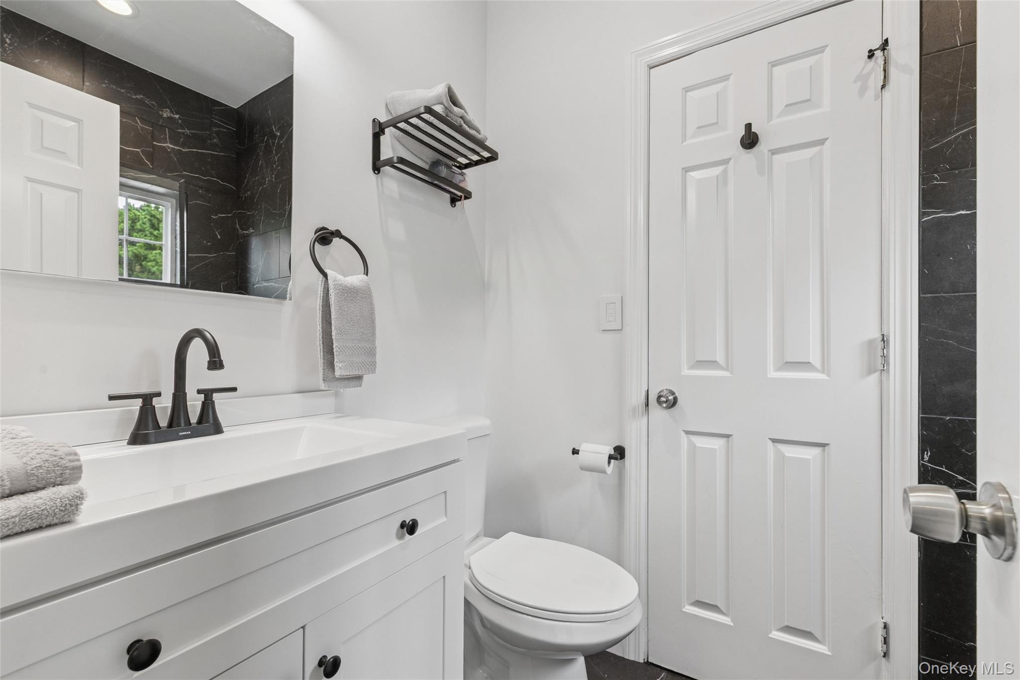 138 North Road Hampton Bays, NY 11946 - Photo 23 of 30