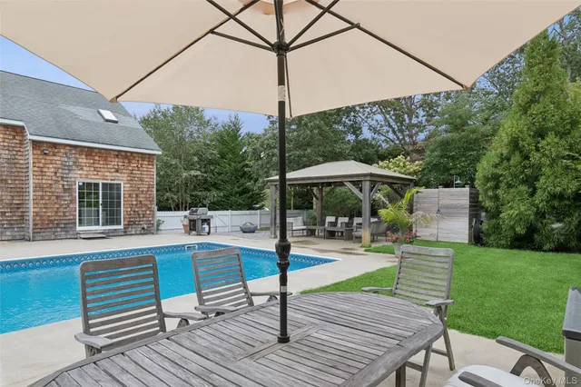 $95,000 | 138 North Road, Hampton Bays, NY 11946